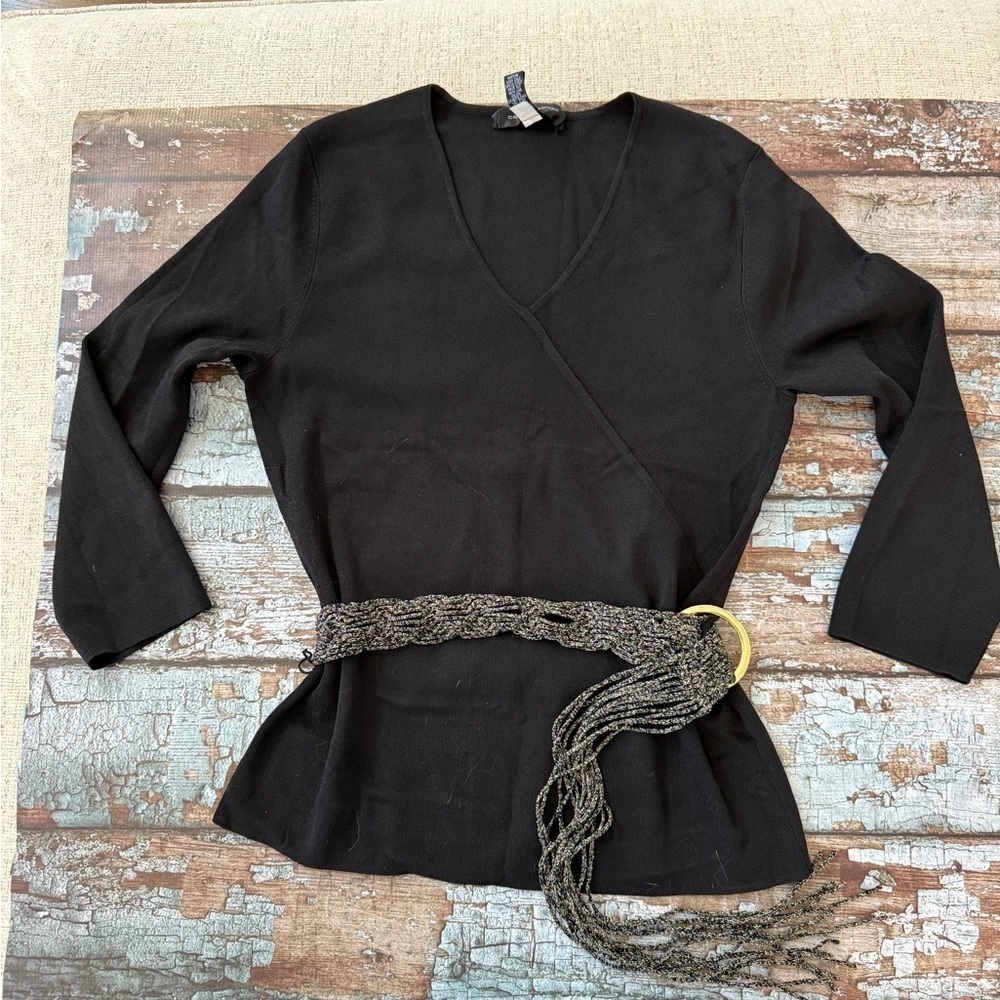 Cable & Gauge Black V-Neck Top
